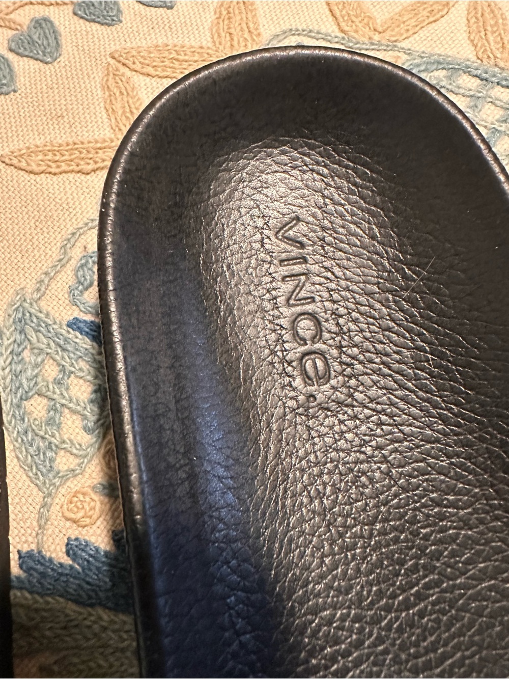 Vince Gavin Leather Slides. Size 11 - Picture 2 of 7